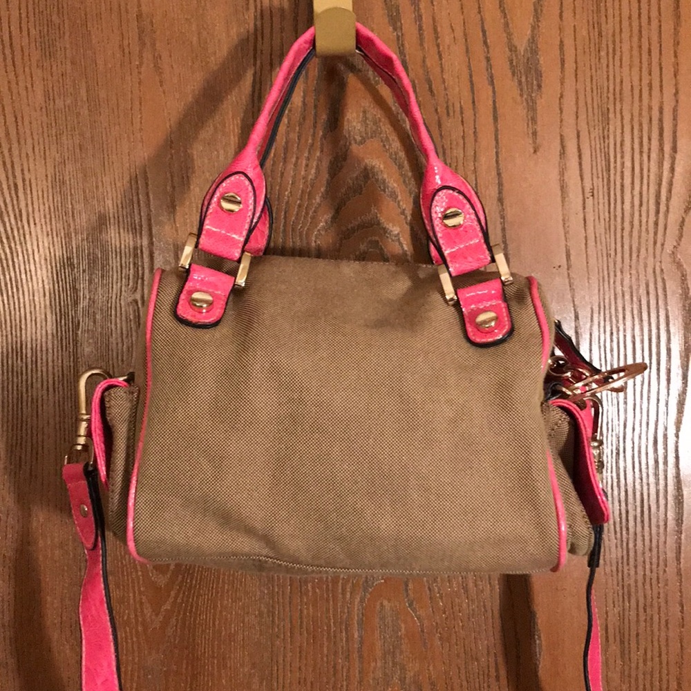 Guess purse - Picture 4 of 8